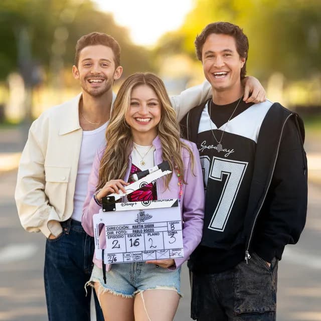 SOY LUNA